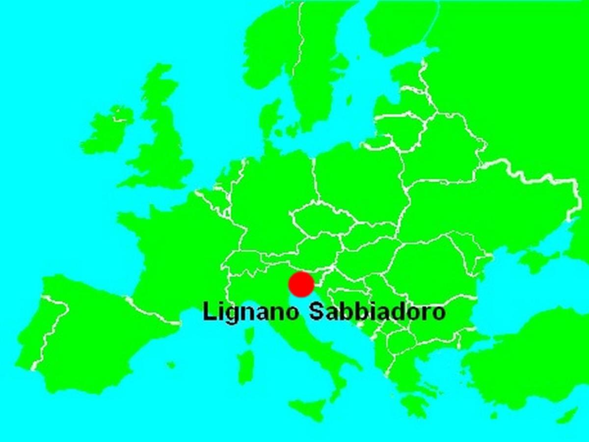 Lucerna Apartments At Sabbiadoro Beach Линяно Сабиадоро Екстериор снимка
