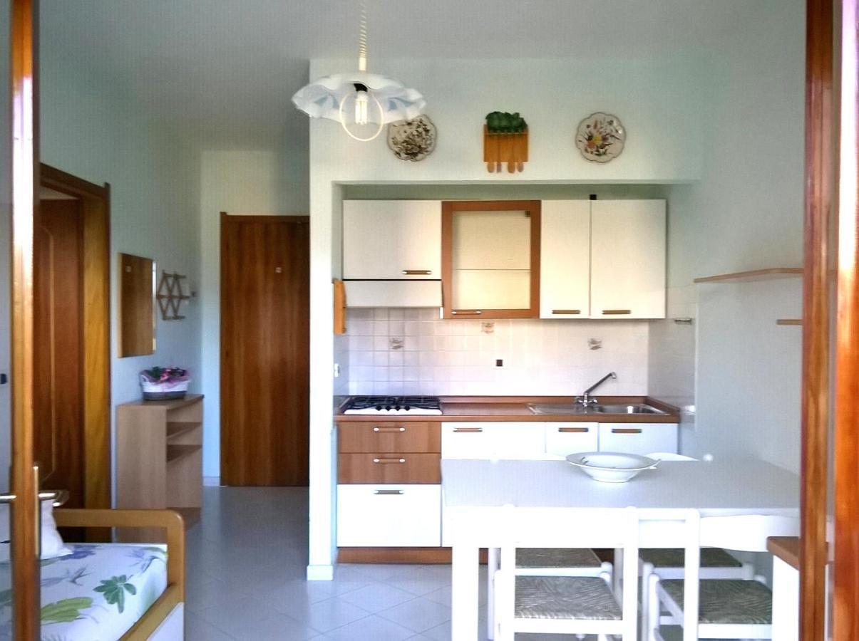 Lucerna Apartments At Sabbiadoro Beach Линяно Сабиадоро Екстериор снимка